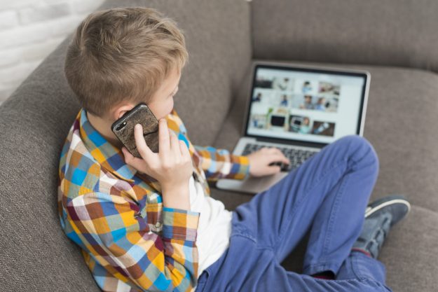 How to Manage Screen Time for Kids featured image