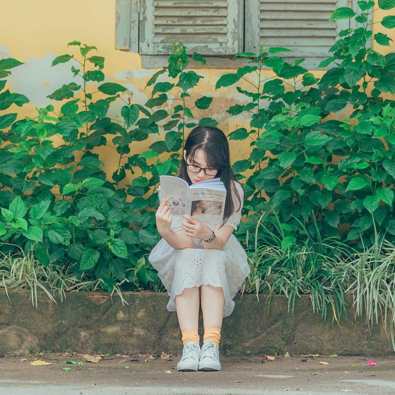 How to Develop Reading Habits in Kids featured image